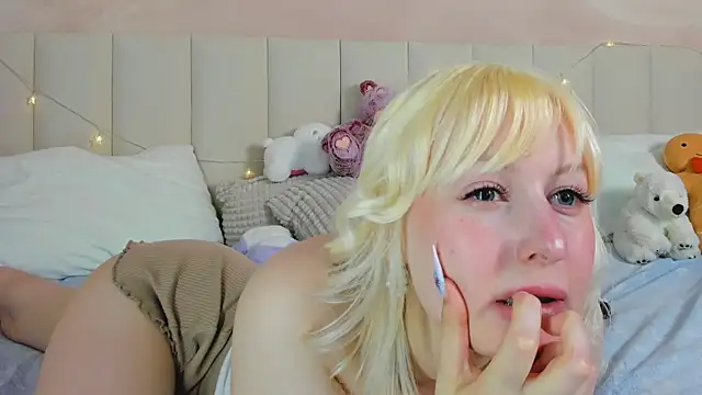 AdeleSilvy webcam