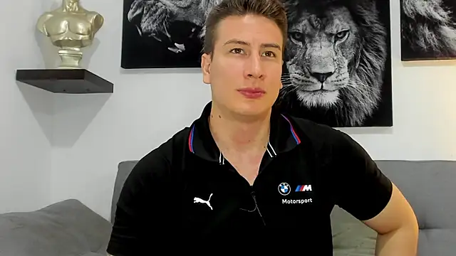 AlexHarrington webcam