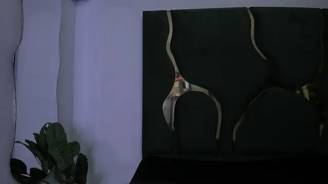 ambarglowasm - Ambarglowasm's free webcam - UK Sex Cams