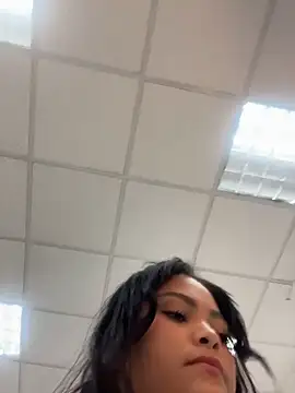HoneyBunXXX live webcam show