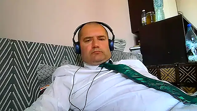 cristiandaniel78 (Ask my age) - invitation to a private show