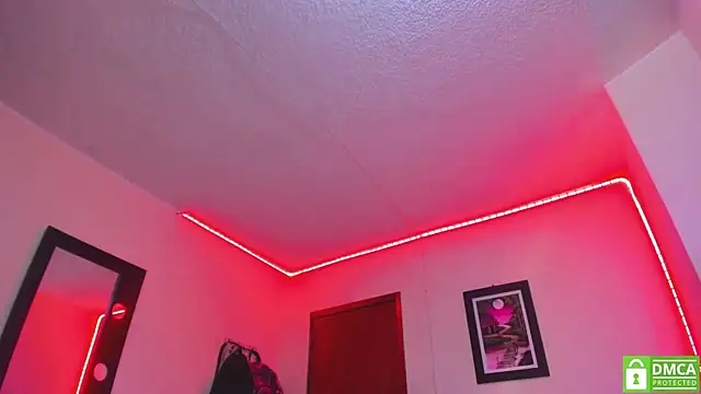 YourGirlfriendsFavorite webcam