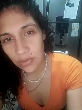 lunita2020 - Lunita2020's free webcam - UK Sex Cams