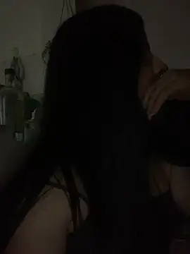 Estefani_32 live webcam show