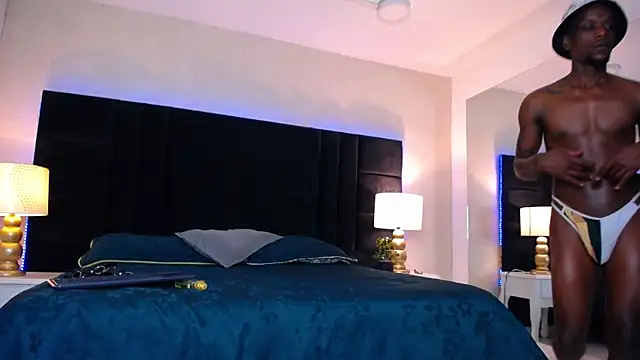 SkylerBigxxx webcam