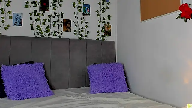 miss_lizzy - Miss_Lizzy's free webcam - UK Sex Cams