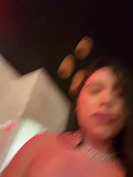 sofiawildee's live room