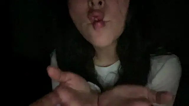 kaithra's live room