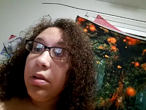 Theplayfulbbw webcam