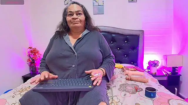 QueenMatturex webcam