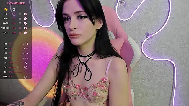 Molly_Crystall live cam on StripChat