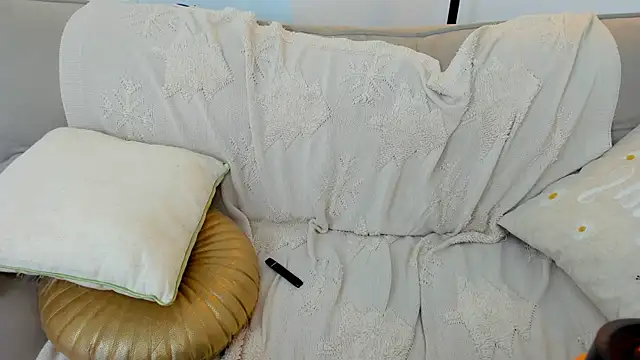 Serennaax live cam on StripChat