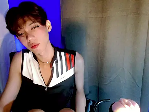 hottie_spicy69 (T teen) - i will cum in public