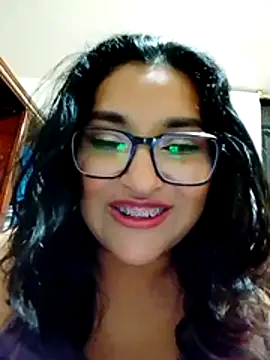 NyxCurvy webcam
