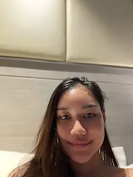SweetThaiGirlfriend live webcam show