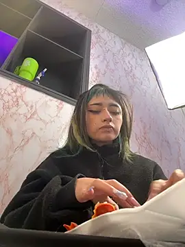 baby_akuma webcam