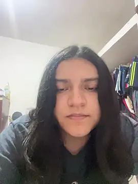 petitelatino live webcam show