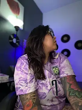 miacanela_xo's live room