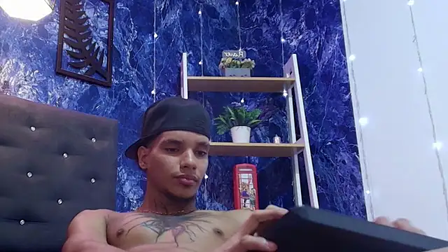 kai_storm77 webcam