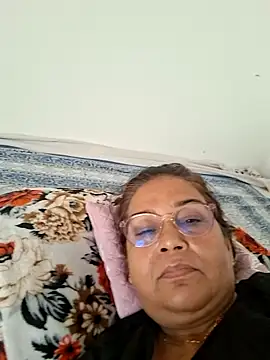 Priya-696
