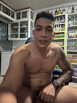 OliverWest04 webcam