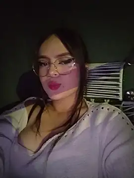 Mia_Collings1 webcam