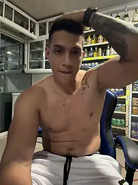 OliverWest04