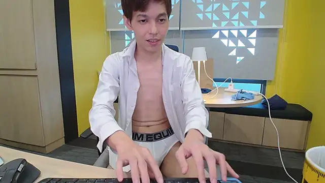 andrewooi (Ask my age) - CUMSHOW! at GOAL!