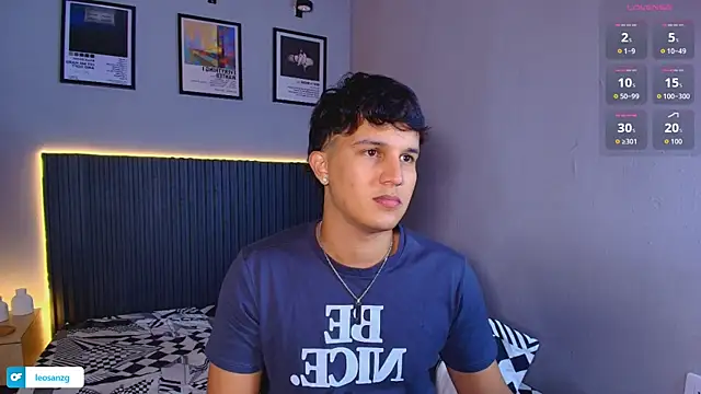 Leo_Savage_ webcam