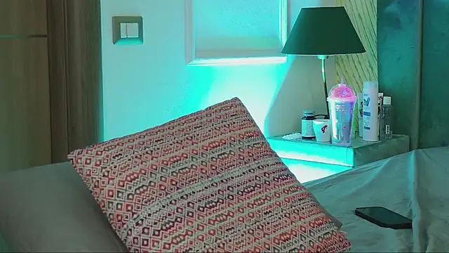 Daniela-Crudu webcam