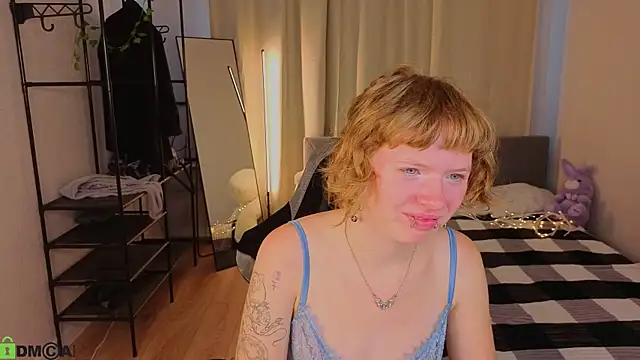 VioletDesiree webcam