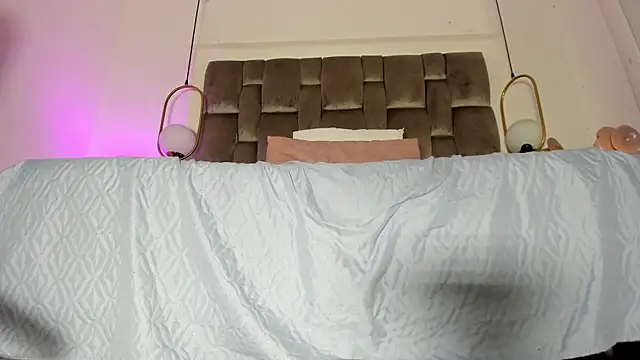 OnlyGia webcam