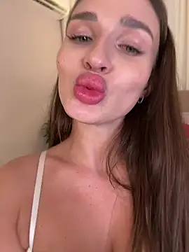 LillyNatty18 webcam