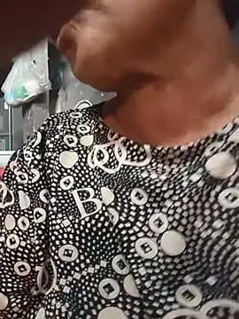 Single-M0m69 live cam on StripChat