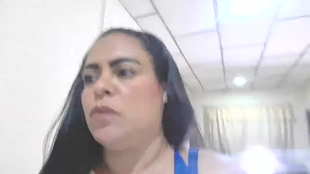 Hotpeppermint live cam on StripChat