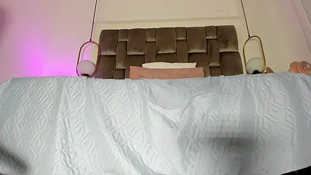 OnlyGia webcam