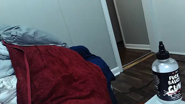 Kcruisemysteryclouds live webcam show