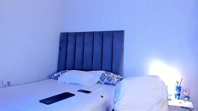 ethan_brown_ live cam on StripChat