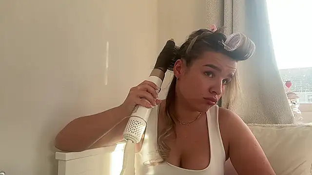 maisiesmithx live cam on StripChat