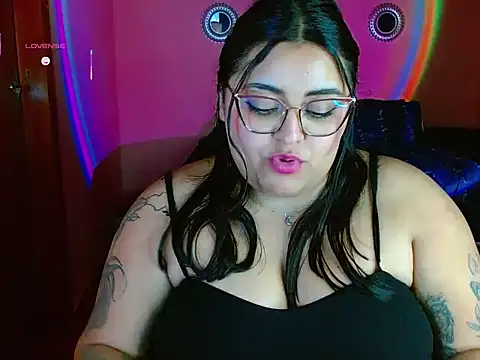 lunaaddittion - LunaAddittion's free webcam - UK Sex Cams