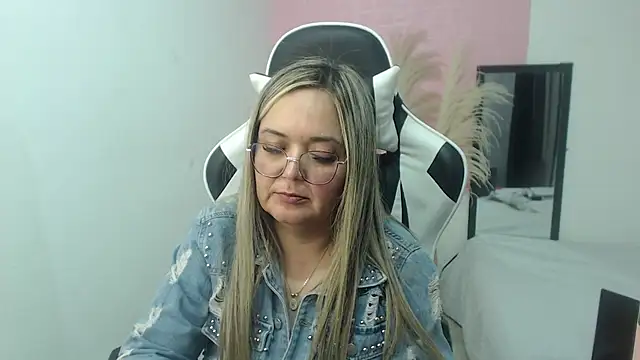 samy_vsn live cam on StripChat