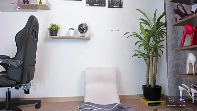 SophieBaker__ webcam