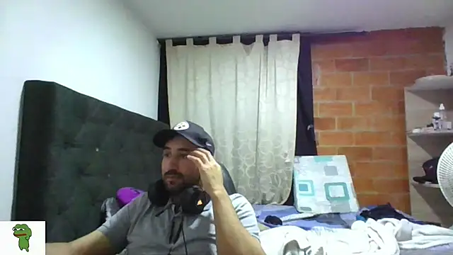 coolfriki webcam