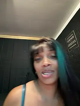Rakiyahcharms webcam