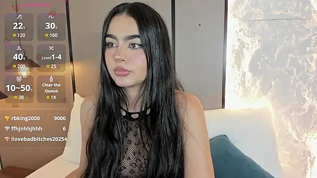 elara_bloom_ live cam on StripChat