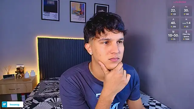 Leo_Savage_ webcam