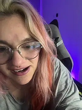 Sophia_Weest99 webcam