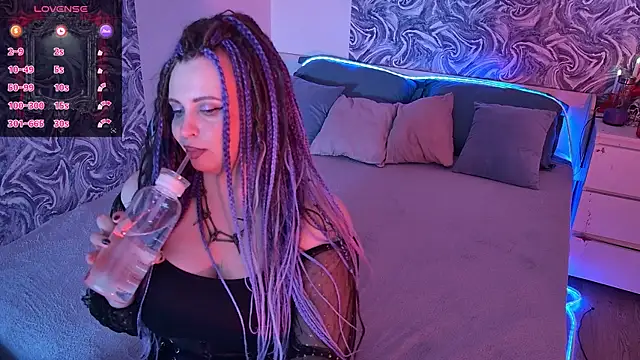 Miss_Maya_Mils webcam