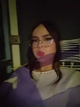Mia_Collings1 webcam