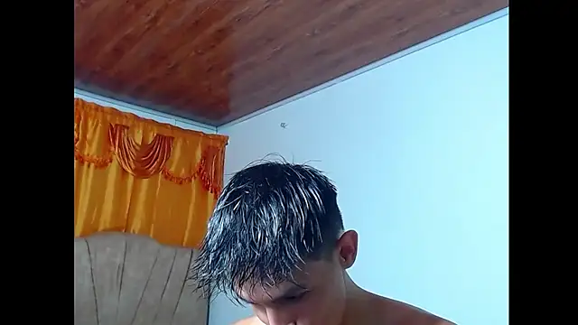 rowanbig (M young) - let's play without limits with my milk